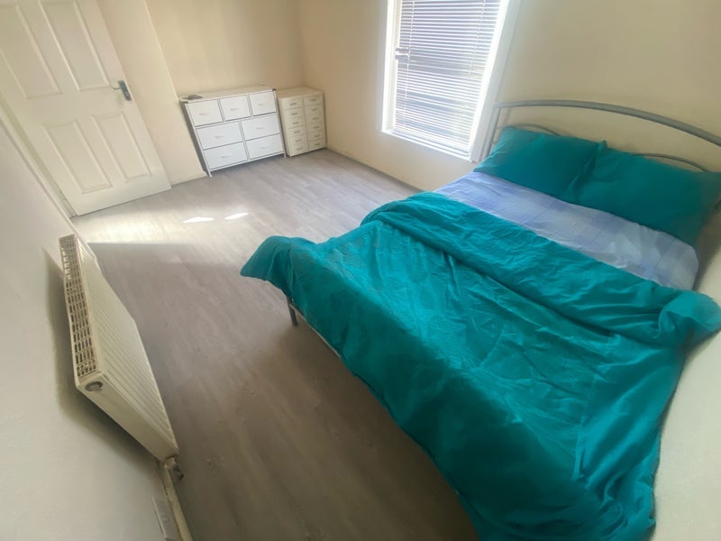 Room Dyson Street in Blackburn