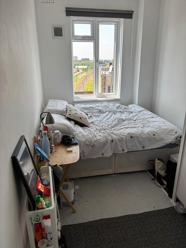 Room Northwest Place in London