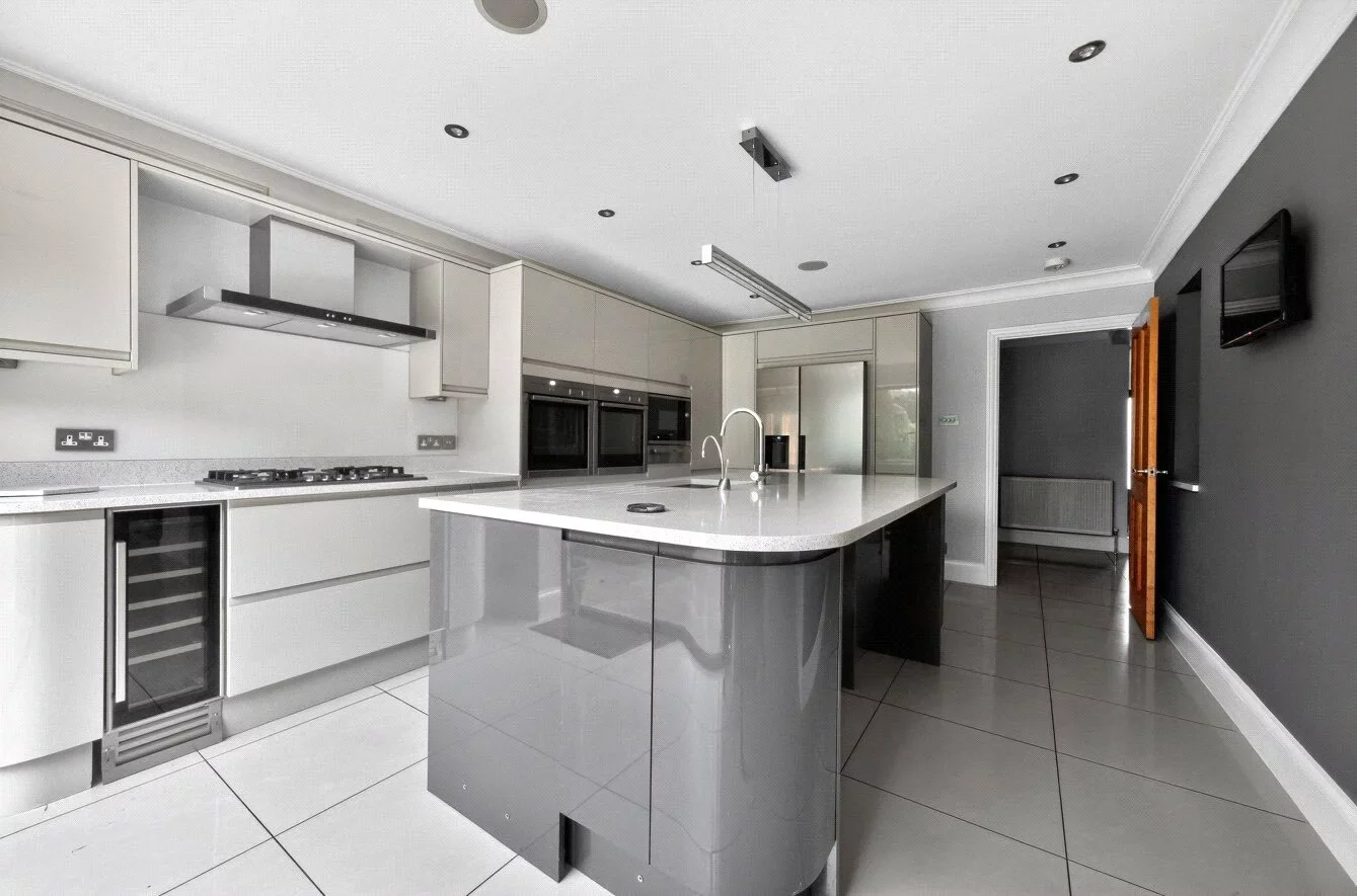 House Bradmore Way in Welwyn Hatfield