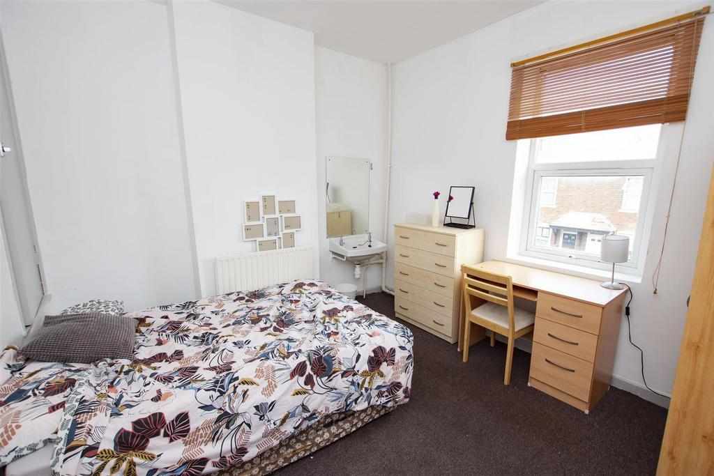 Flat Dawlish Road in Birmingham