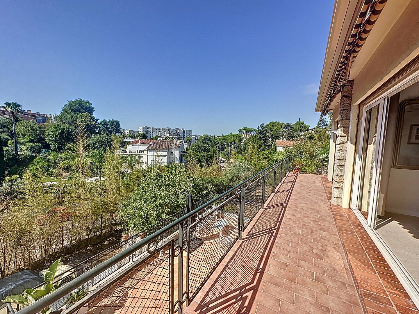 Appartement Avenue Isola Bella - Rosella Hightower à Cannes