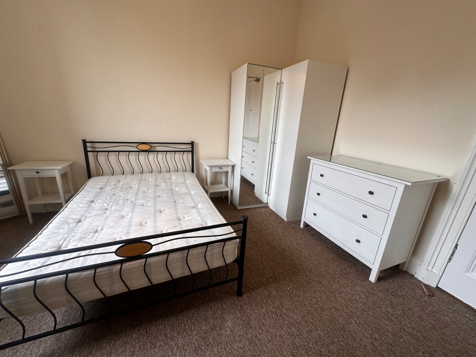 Room Thirlestane Road in City of Edinburgh