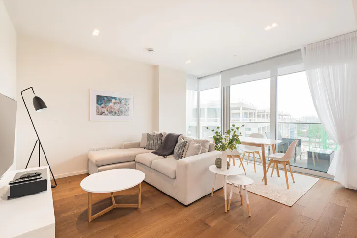 Flat Seagrave Road in Greater London