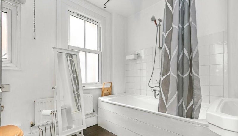 Room Stapleton Road in Greater London