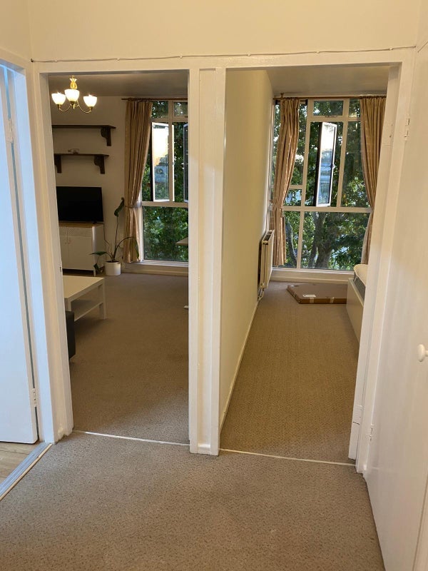 Flat Cleveland Gardens in City of Westminster