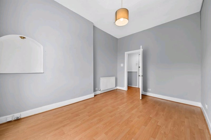 Flat Wardlaw Drive in Rutherglen