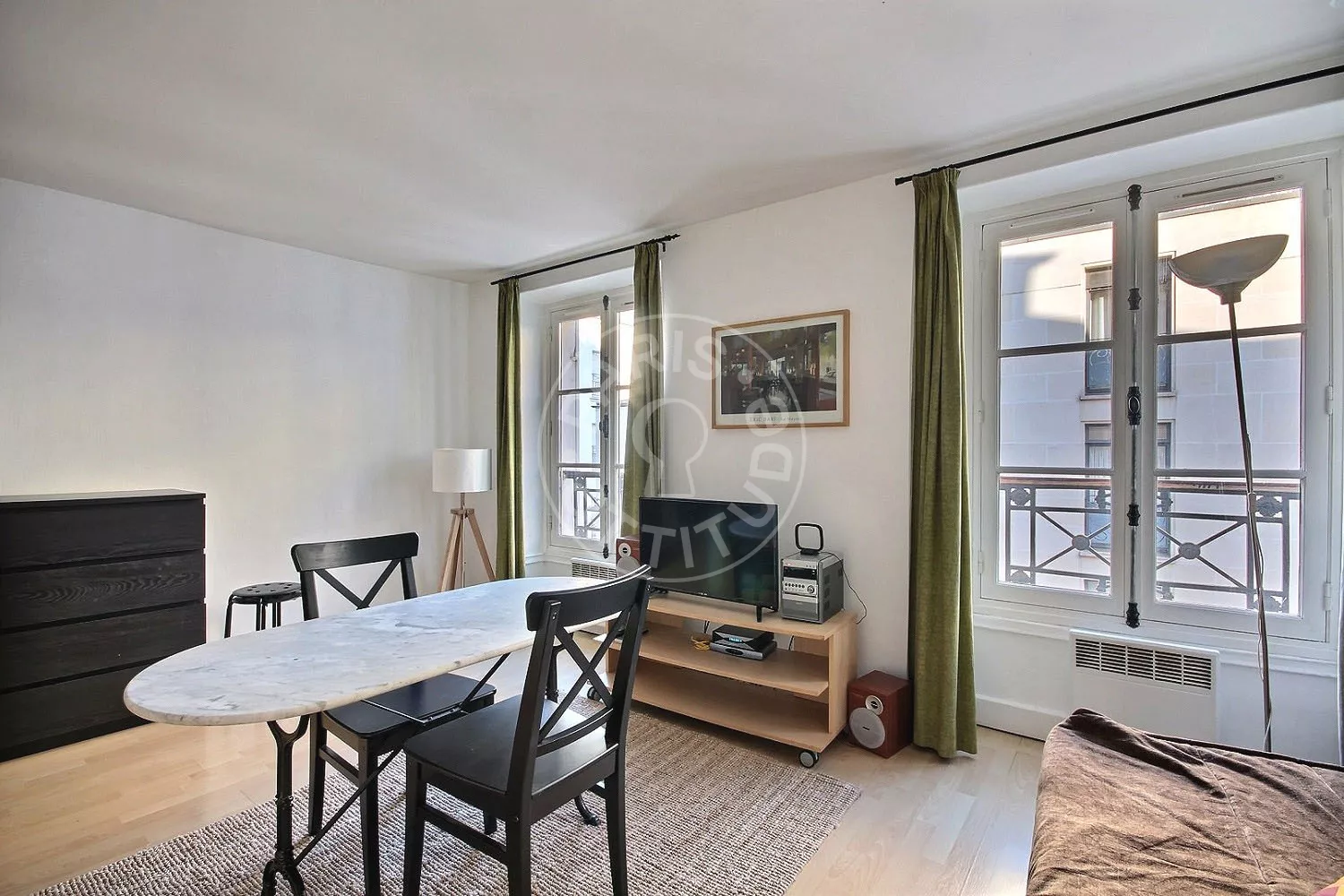 Flat Rue des Vinaigriers in Paris