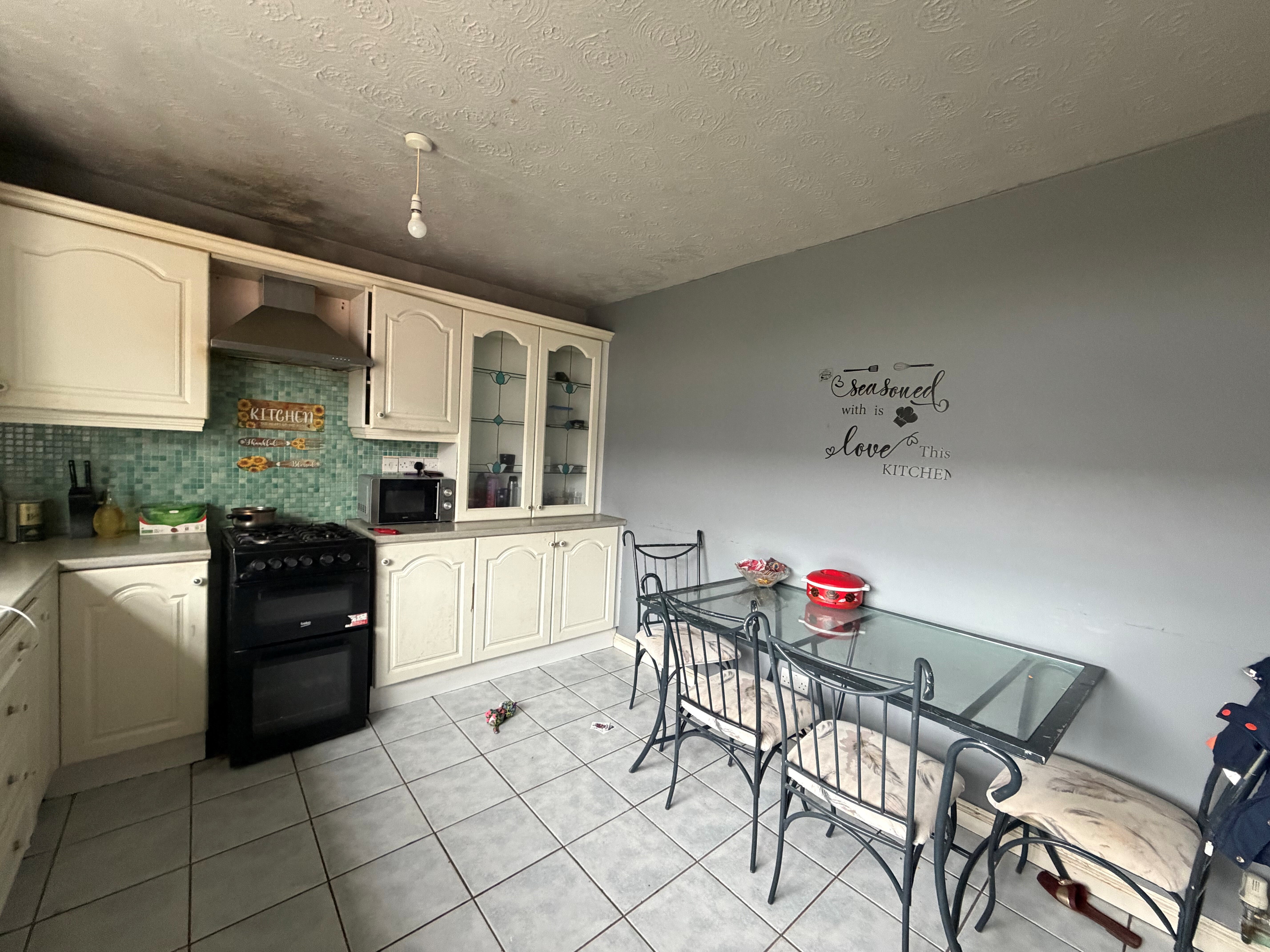 Room Sedgley Close in Redditch