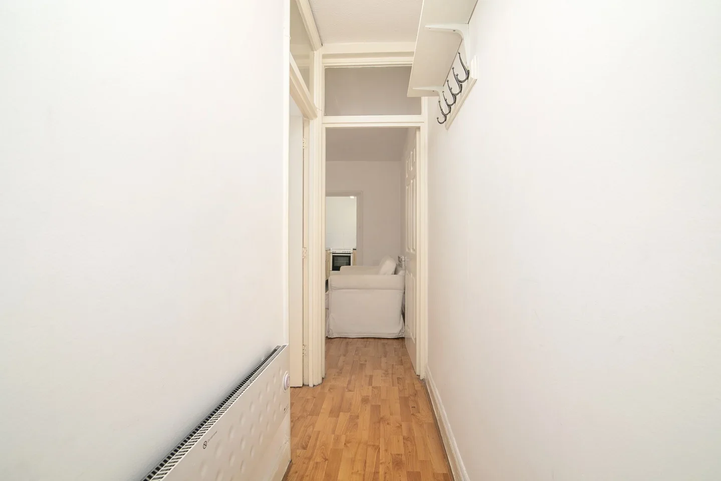 Flat Tredegar Road in Greater London