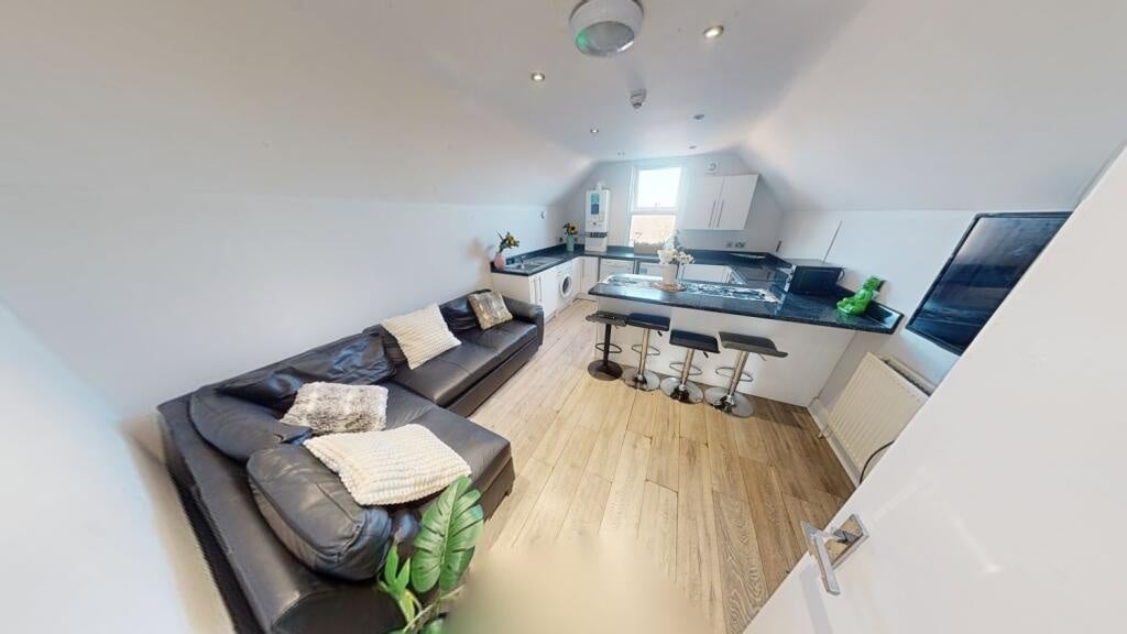 Room Derby Road in Nottingham