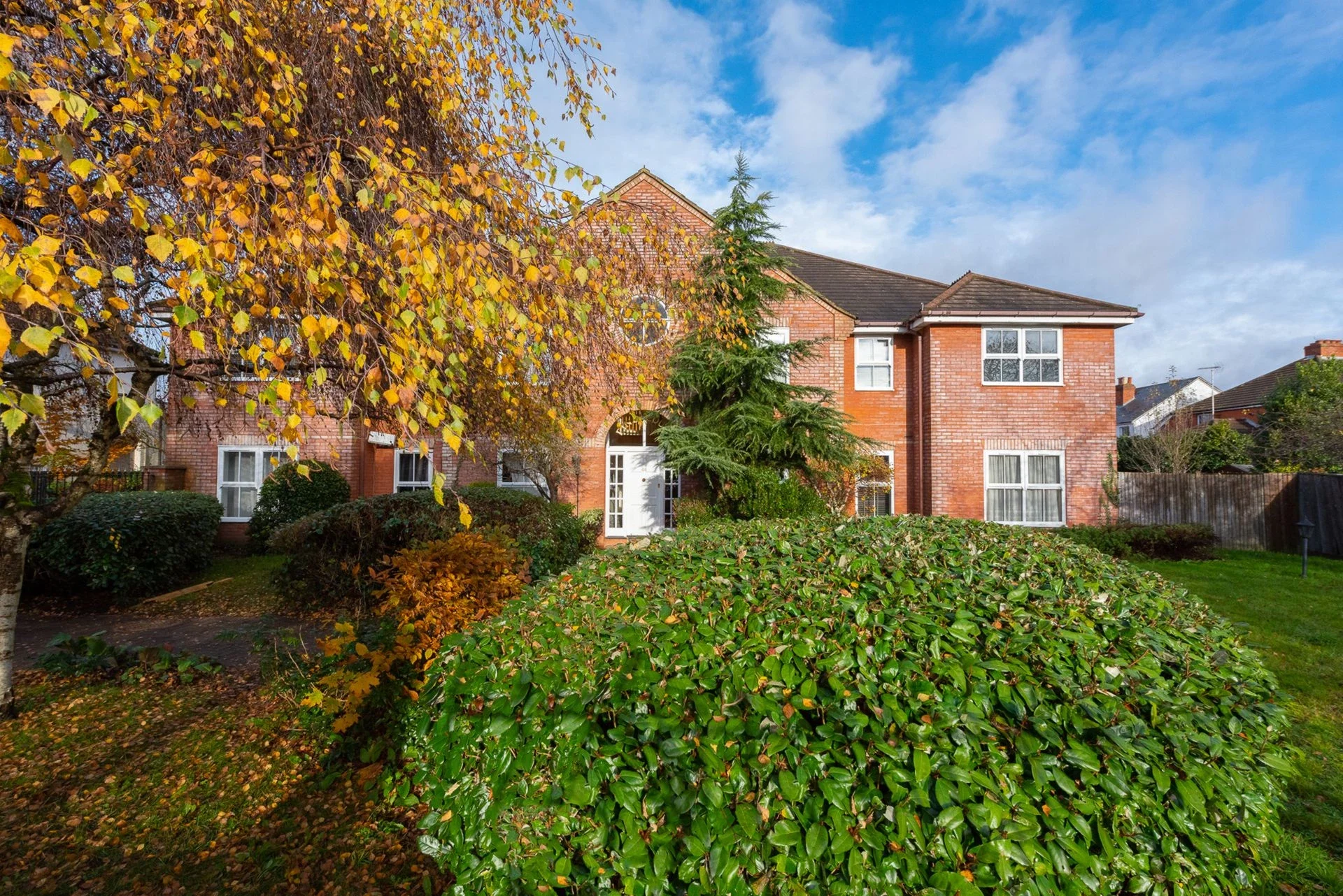 Flat Reading Road in Rushmoor