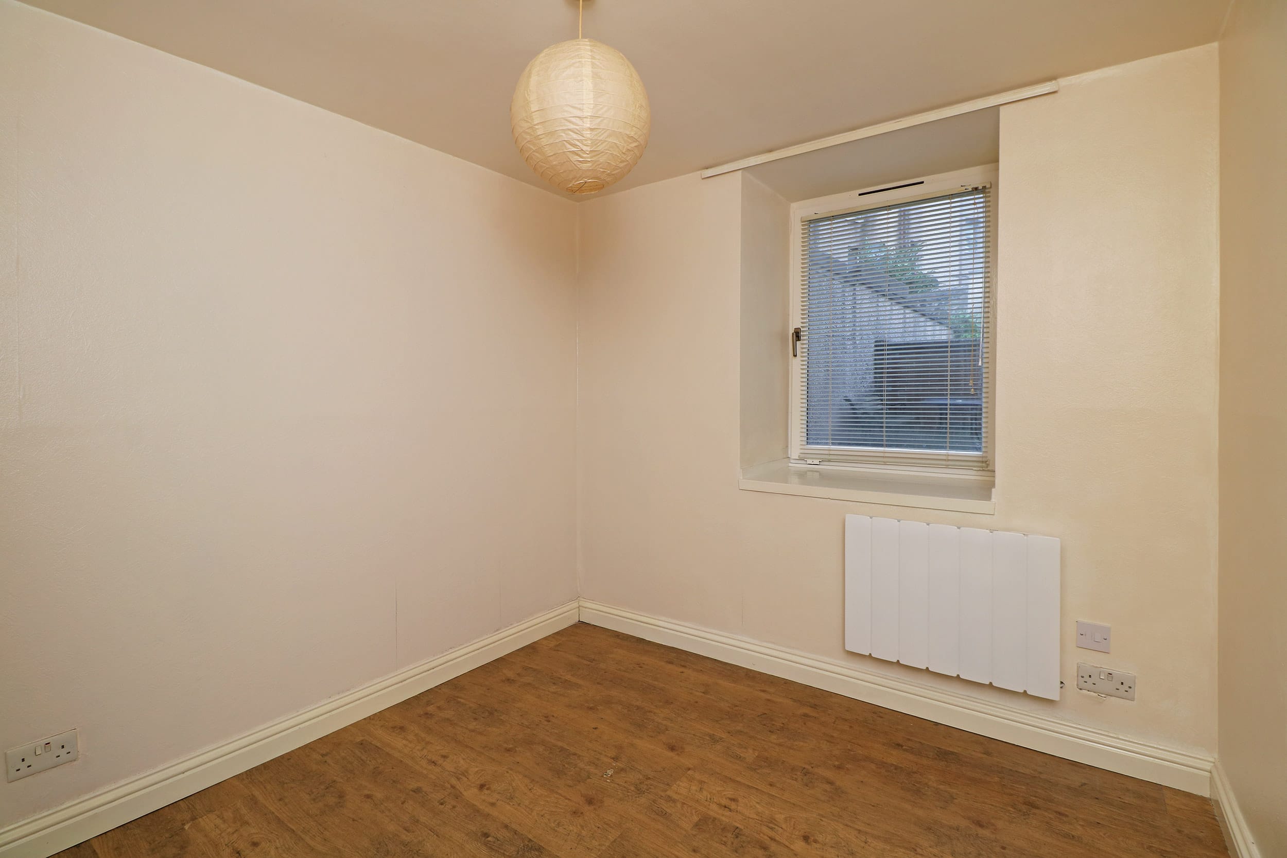Flat Raglan Street in Dundee