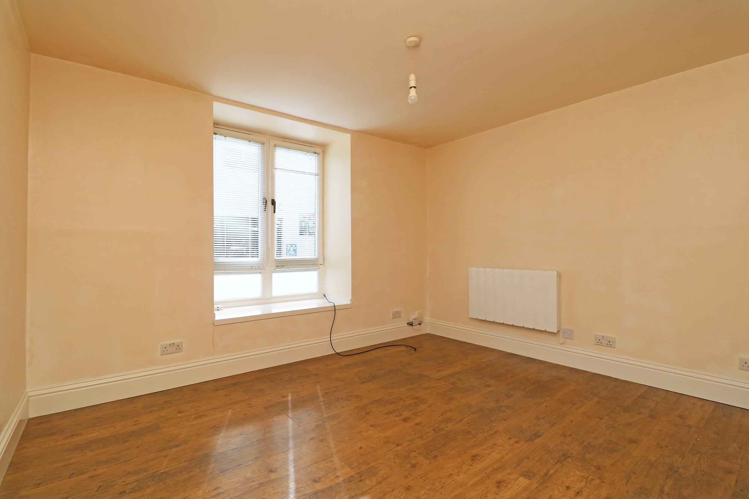 Flat Raglan Street in Dundee