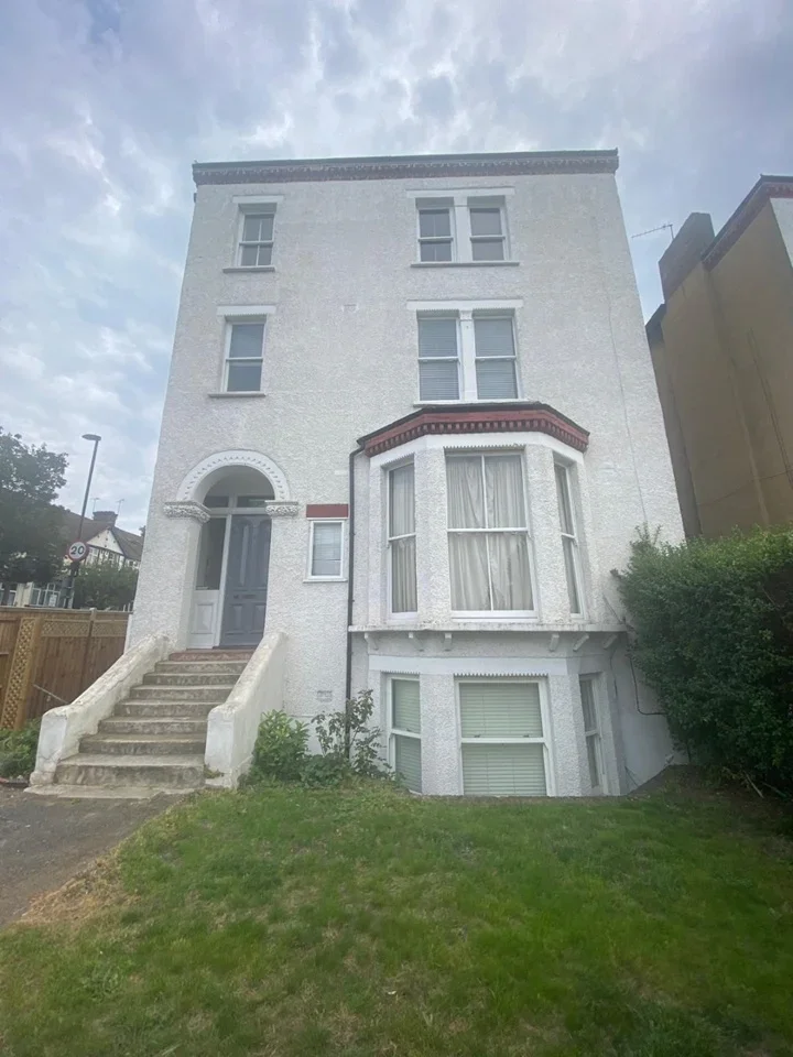Room St. Peter's Road in Greater London