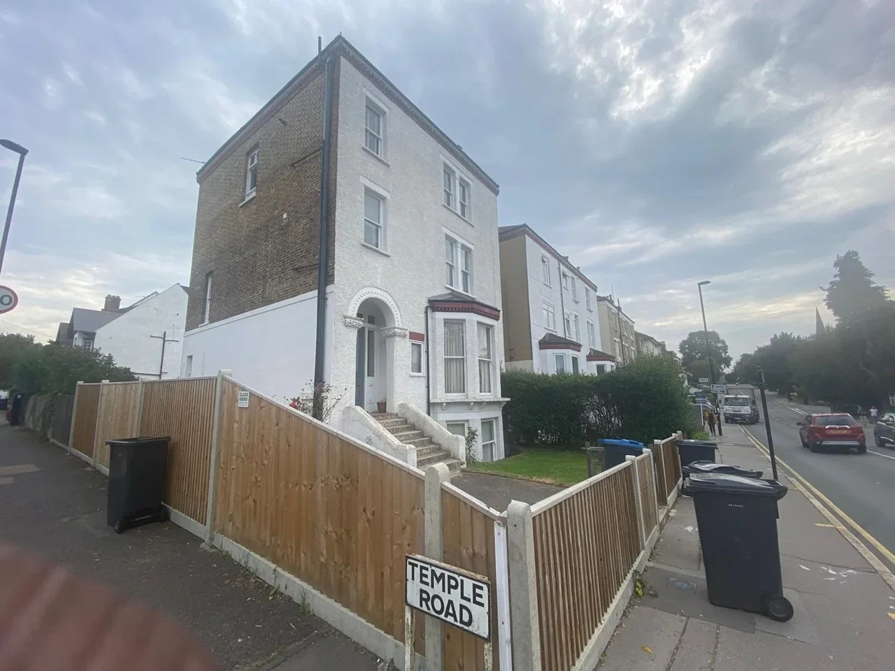 Room St. Peter's Road in Greater London