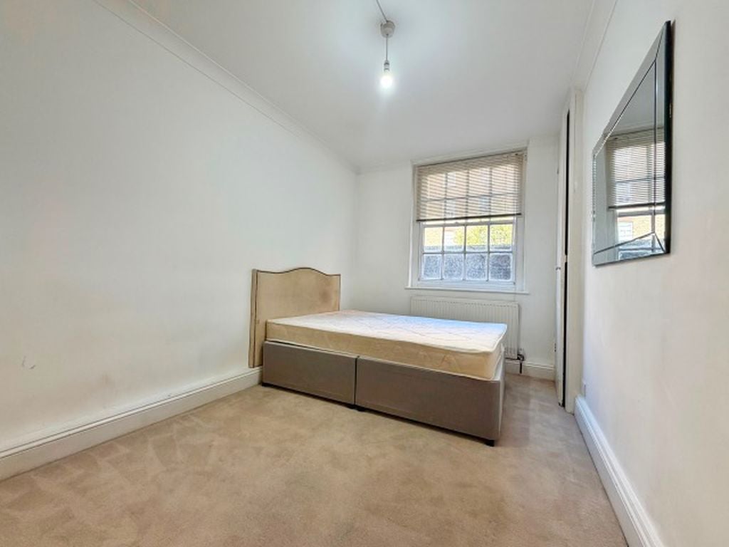 Flat Cressy Court in Greater London