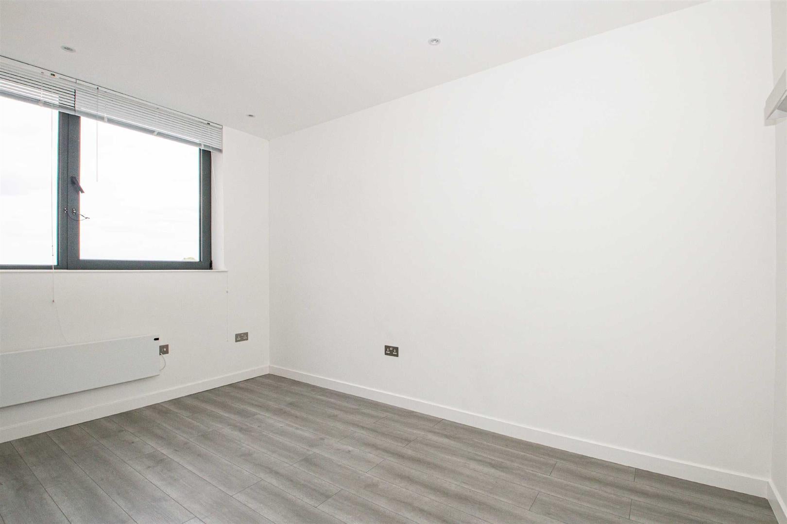 Flat Capital Drive in Milton Keynes