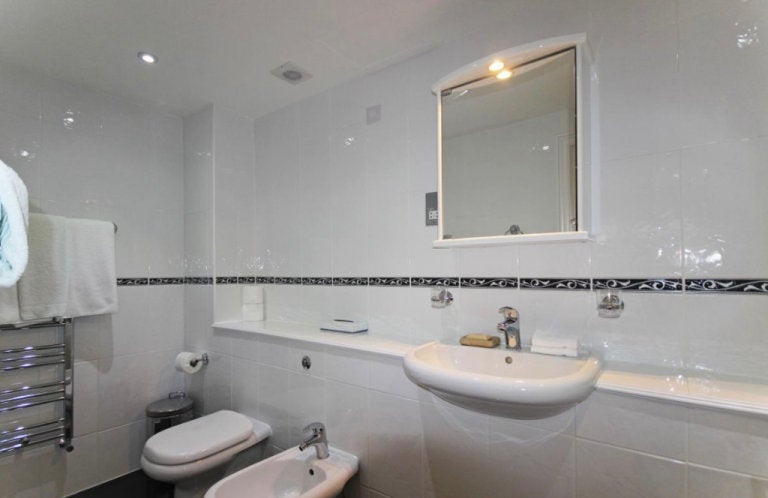 Flat Hertford Street in City of Westminster
