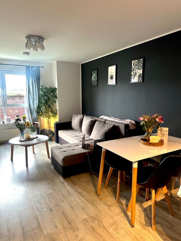 Flat Springfield Gardens in Glasgow