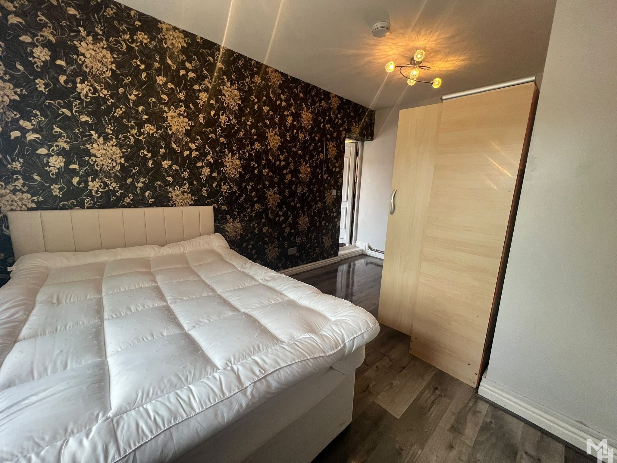 Flat Stroud Road in Metropolitan Borough of Solihull