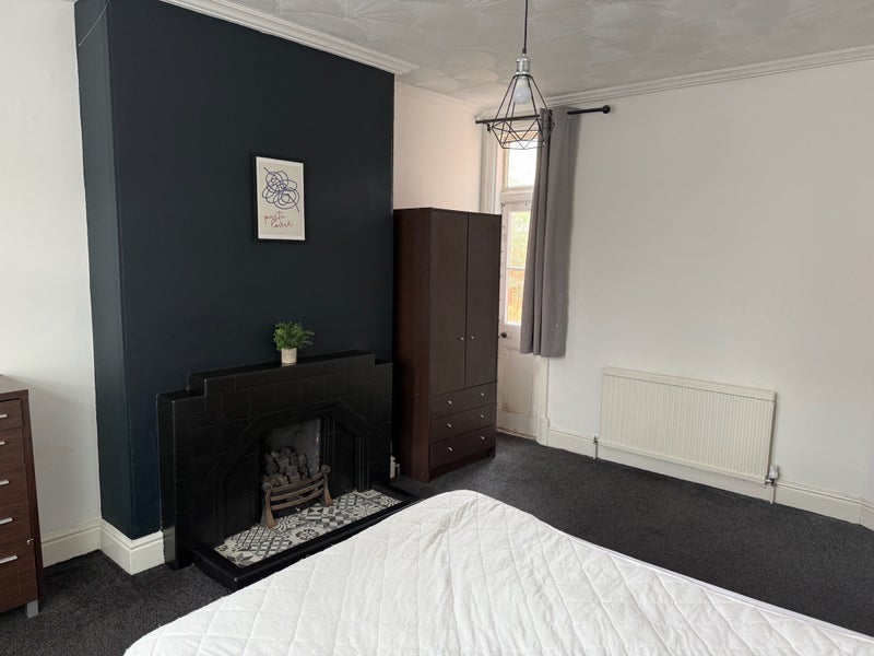 Room Westcotes Drive in Leicester
