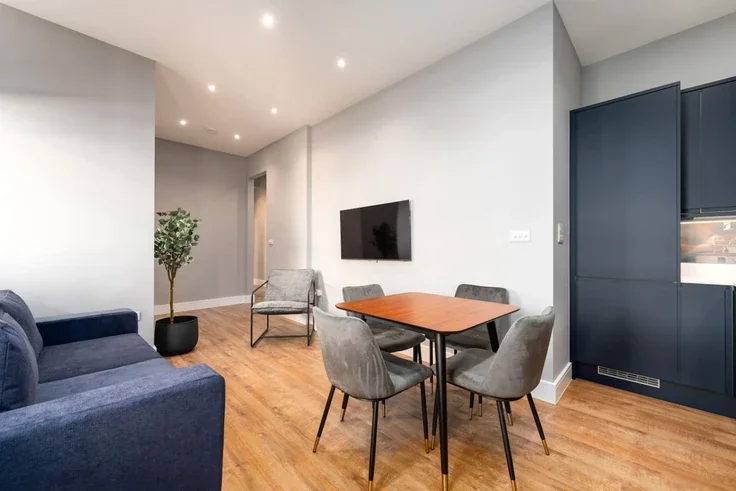 Flat Upper Street in Greater London