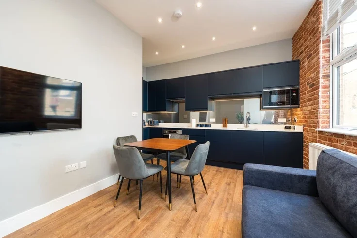 Flat Upper Street in Greater London
