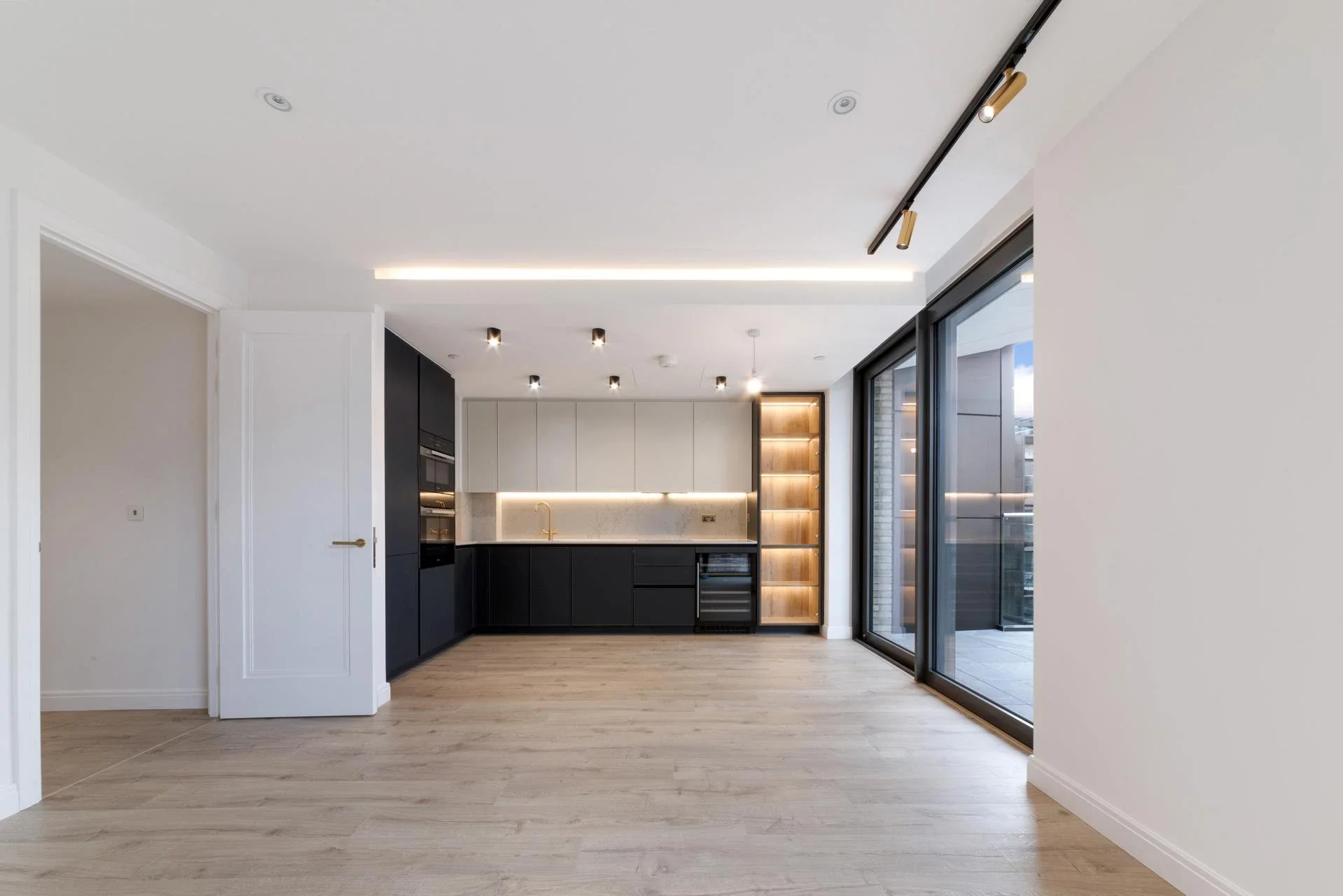 Flat Dingley Road in Greater London