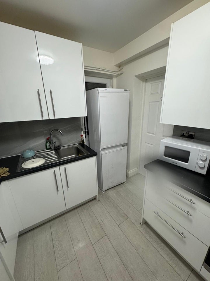 Room Birchway in Greater London