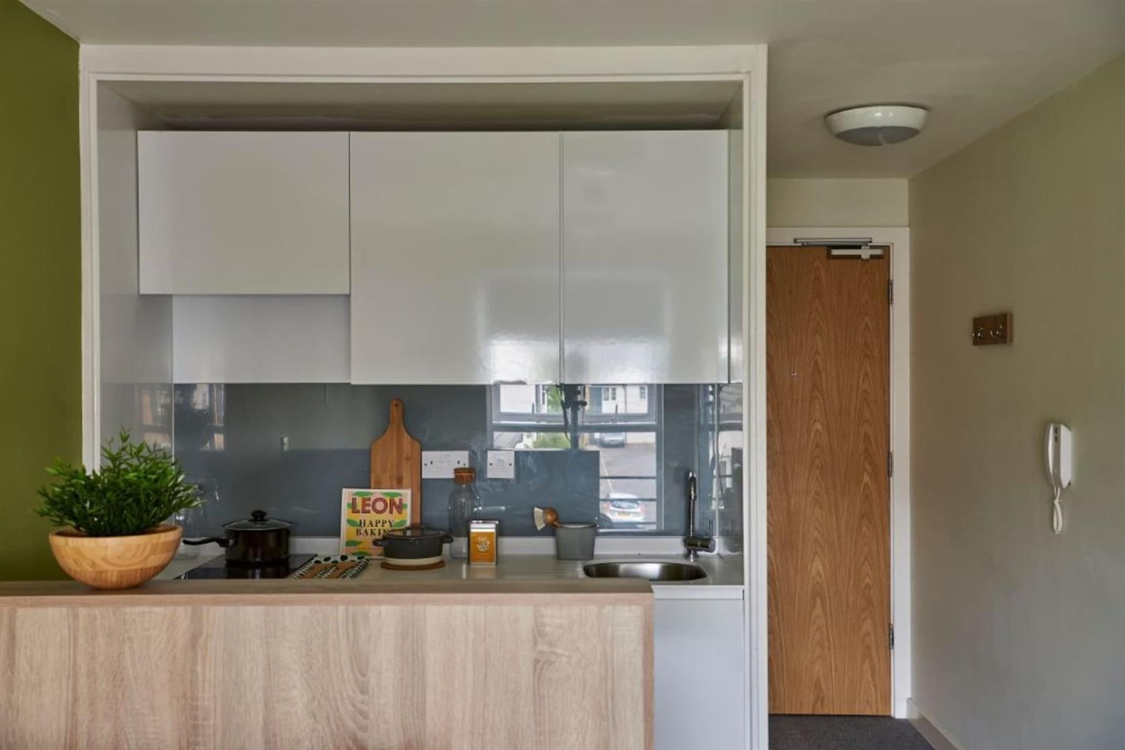 Flat Sturge Close in Birmingham
