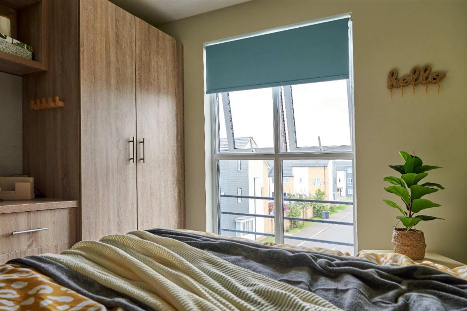 Flat Sturge Close in Birmingham