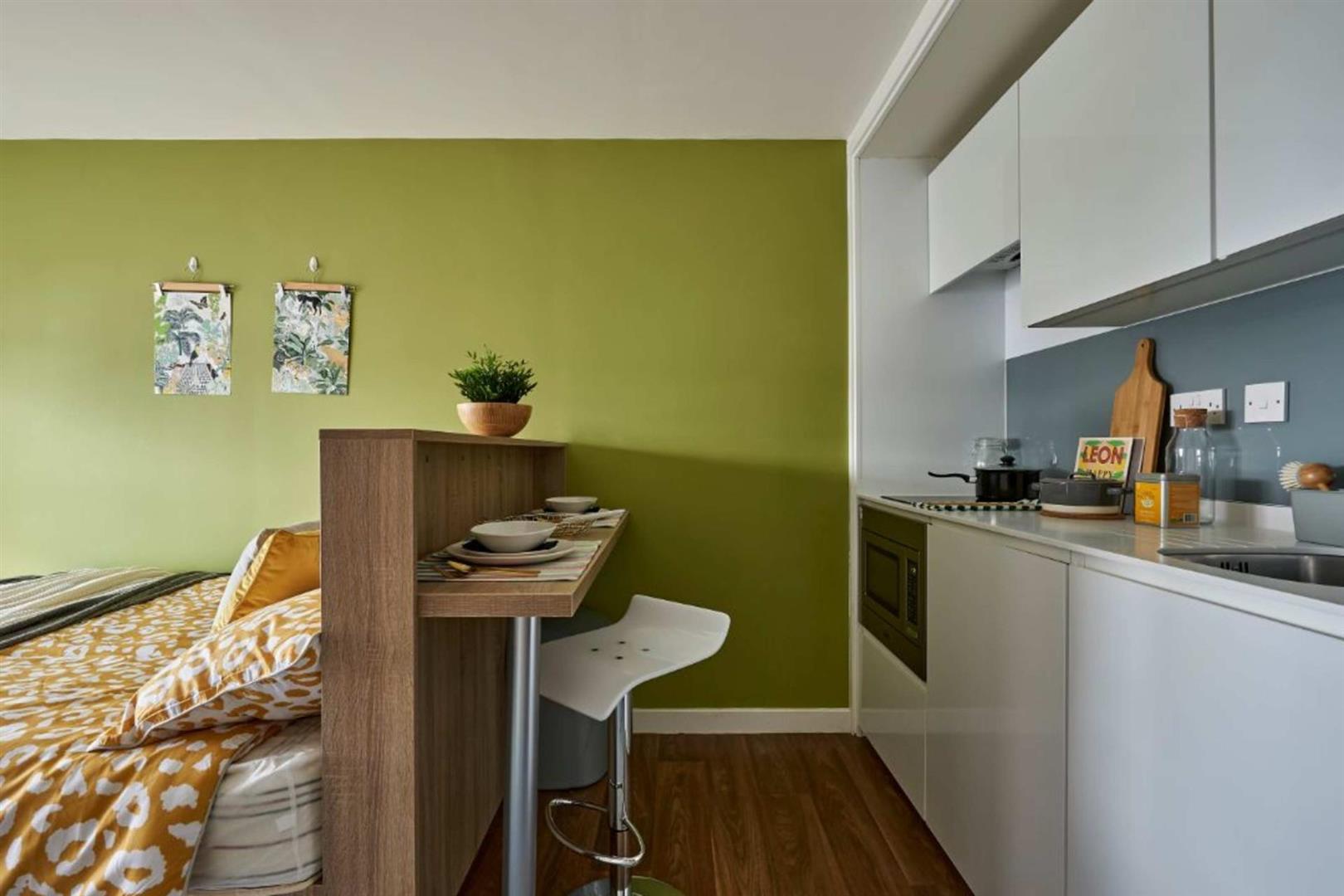Flat Sturge Close in Birmingham