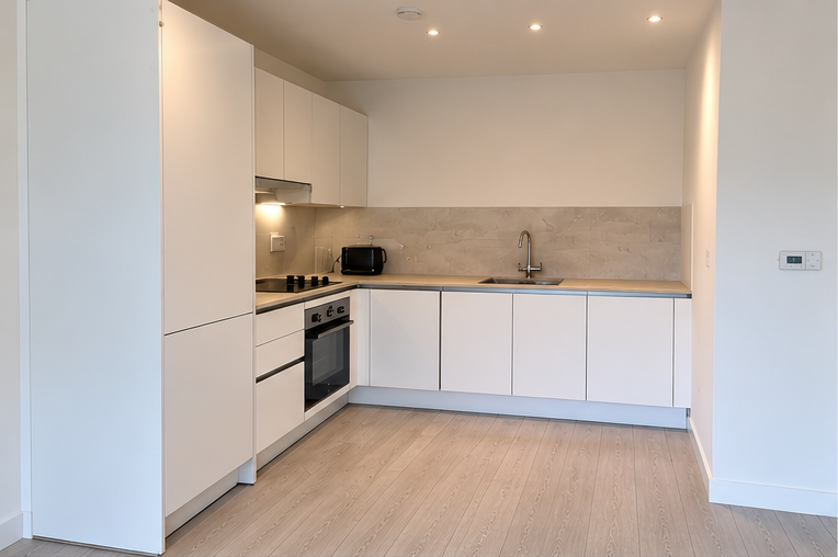 Flat Cranton Avenue in Greater London