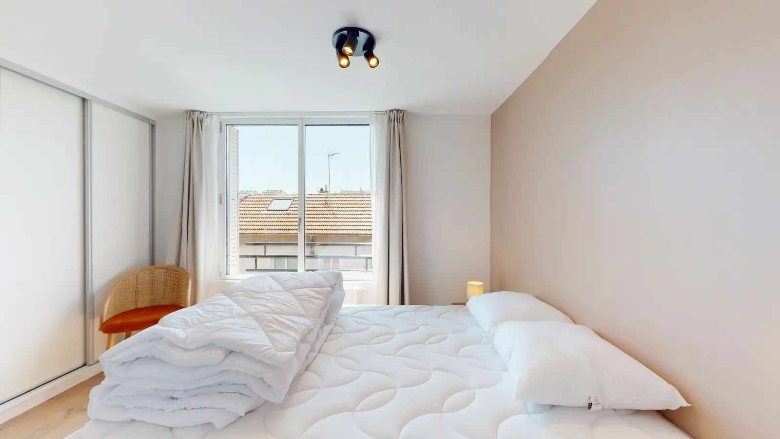 Chambre Rue Galilée à Montreuil