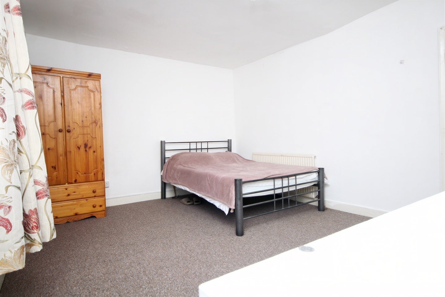 Room Camden Road in Greater London