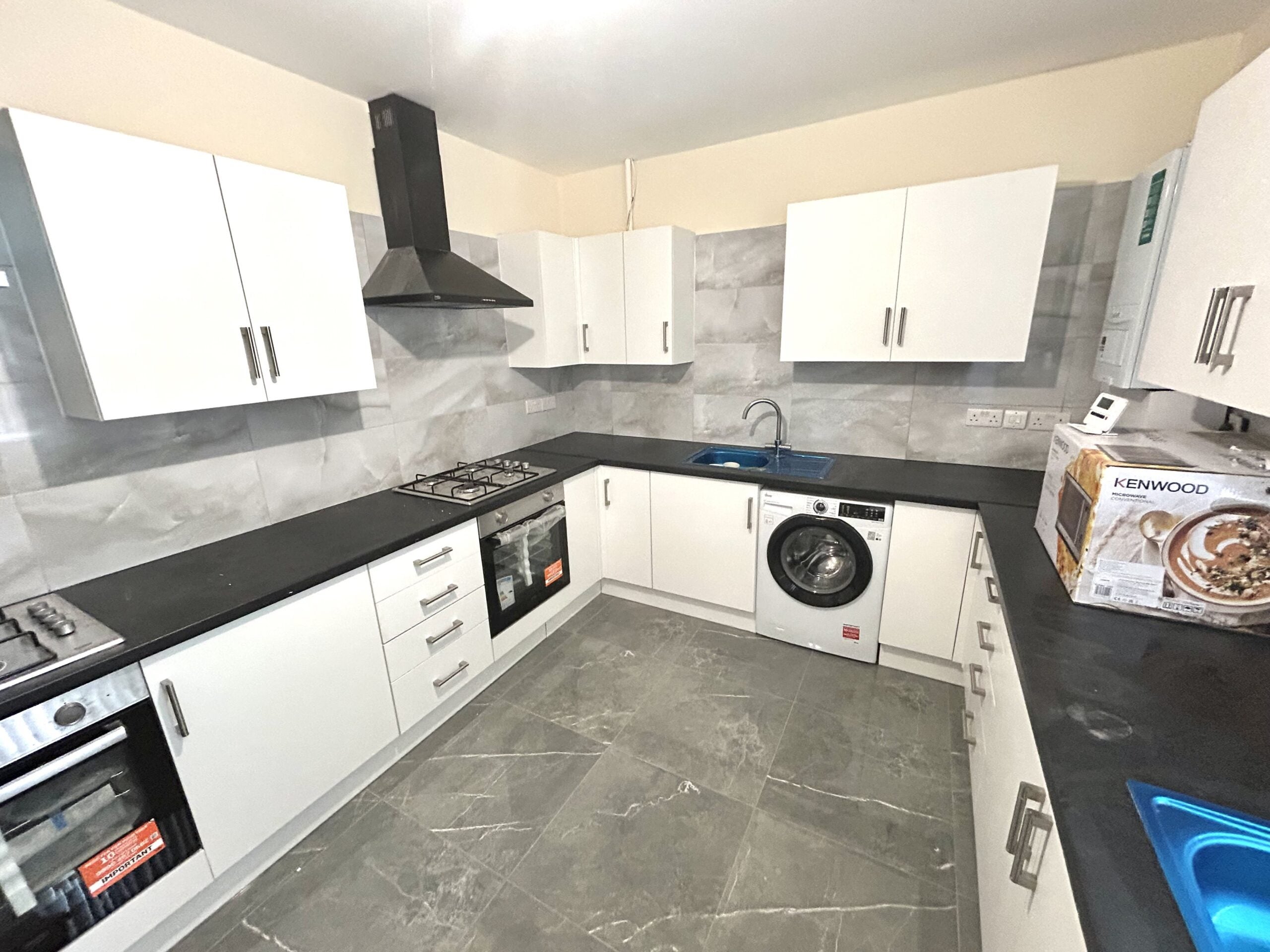 Flat Taff Street in Pontypridd