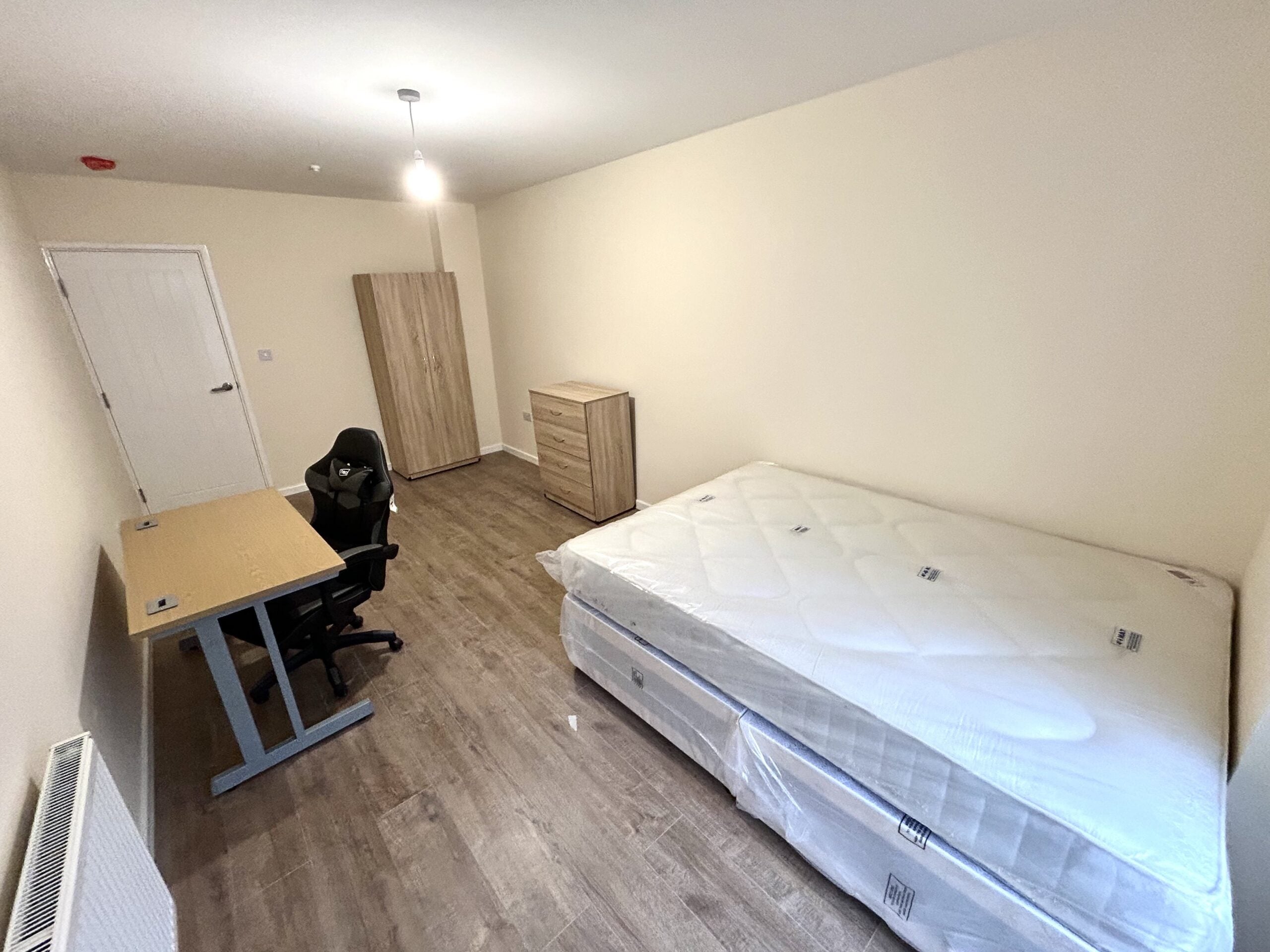 Flat Taff Street in Pontypridd