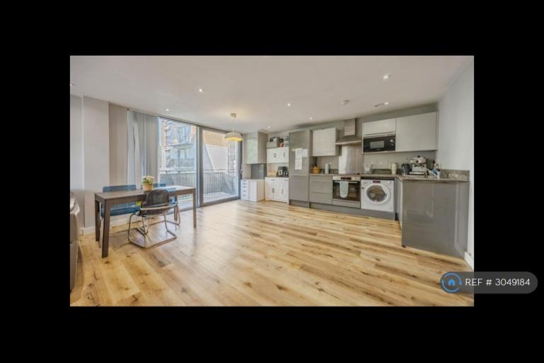 Room Davenant Road in Greater London