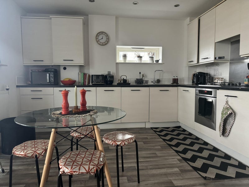 Room Sadler Place in Greater London