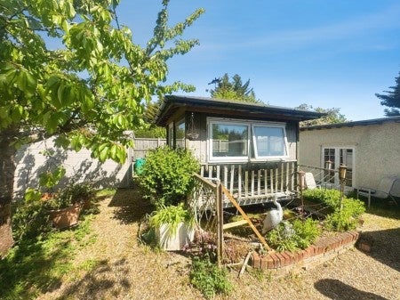Flat Shenley Road in Hertsmere