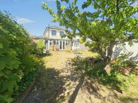 Flat Shenley Road in Hertsmere