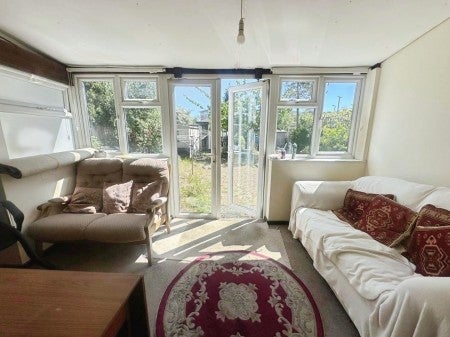 Flat Shenley Road in Hertsmere