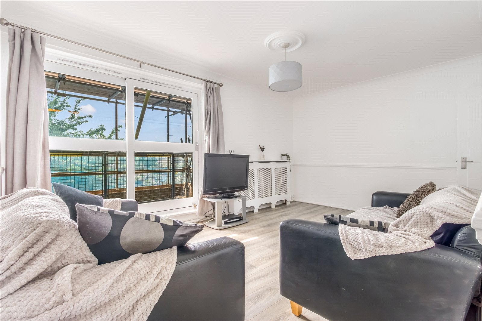 Flat Tollington Way in Greater London