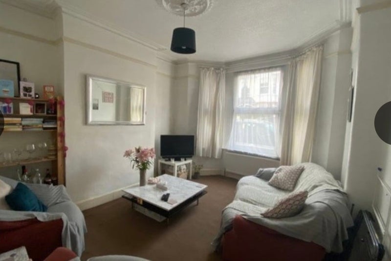 Room Pirbright Road in Greater London