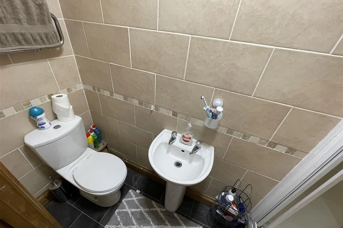 Flat Sanquhar Street in Cardiff