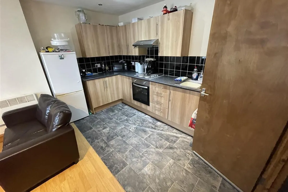 Flat Sanquhar Street in Cardiff