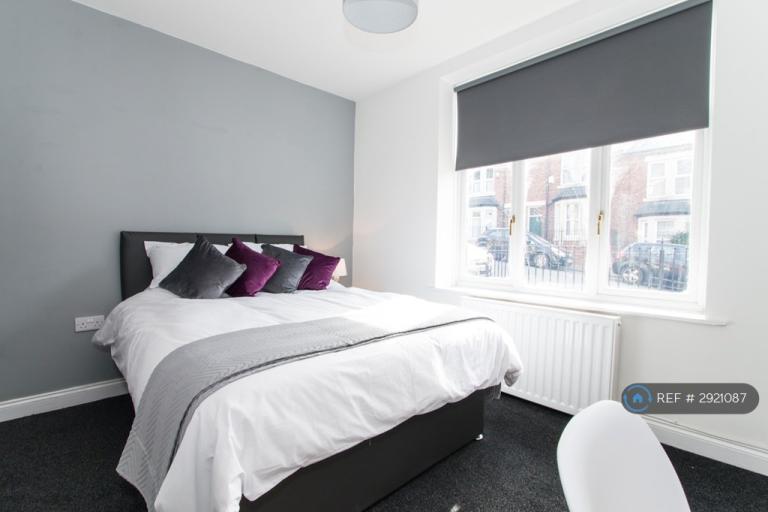 Room Hedley Street in Gateshead