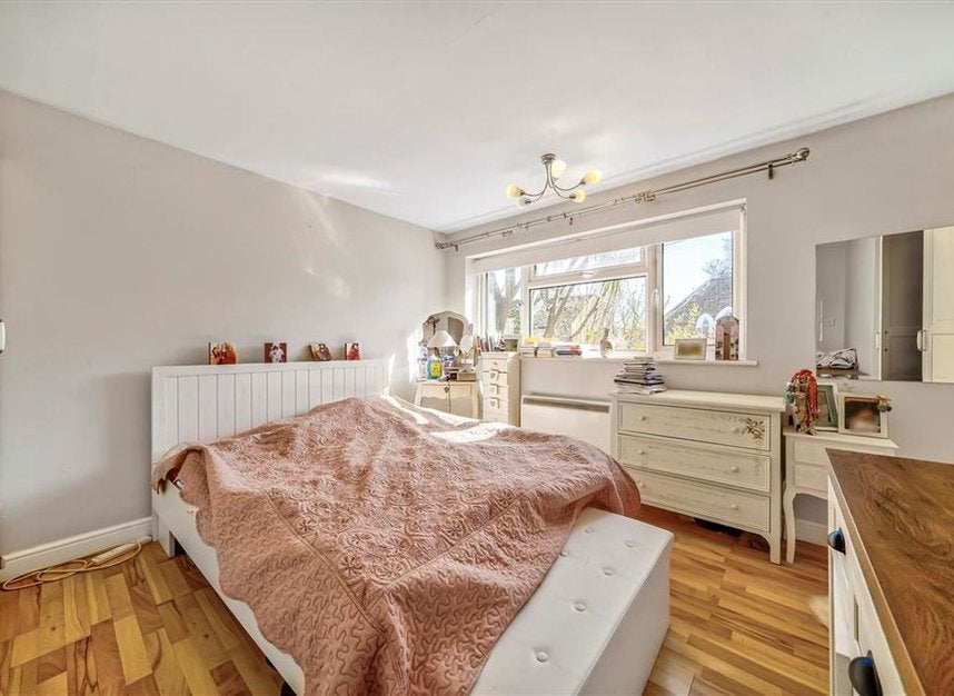 House Fulwell Road in Greater London