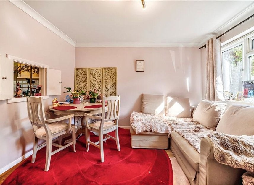 House Fulwell Road in Greater London