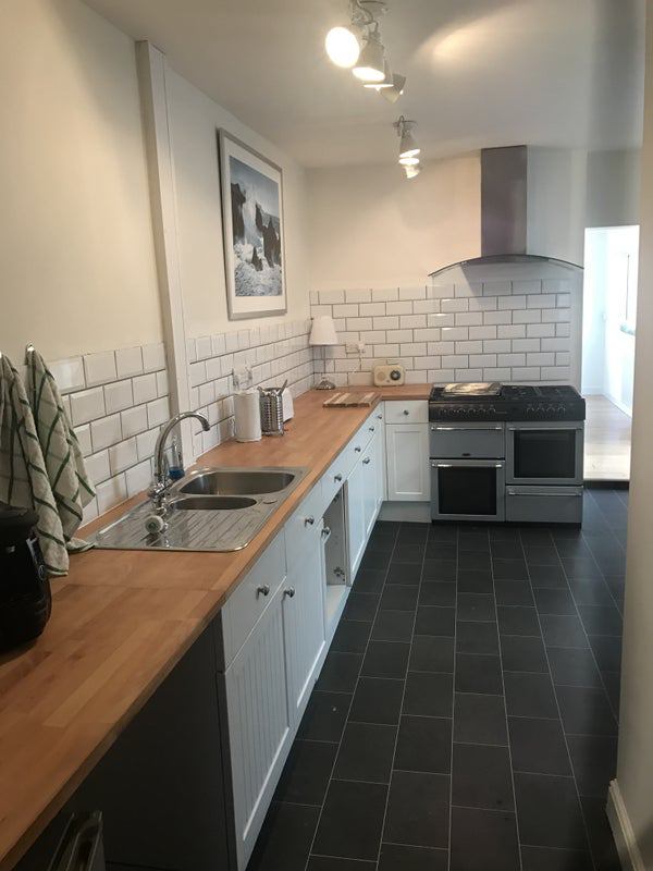 Room Dursley Road in Bristol